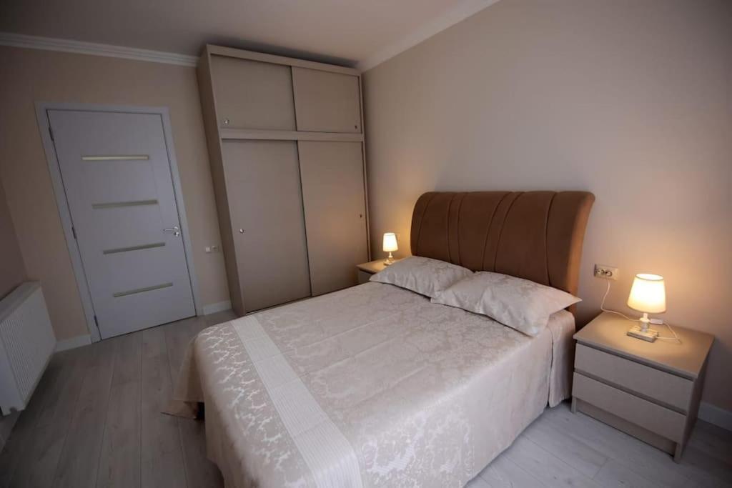 Persona Rooms Sugdidi Exterior foto